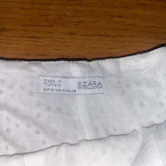 Zara white eyelet high waist shorts side zipper - Picture 3 of 3